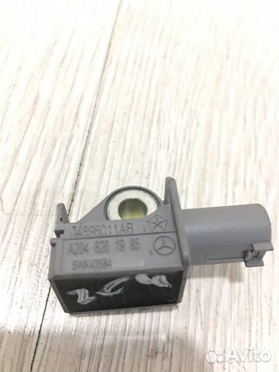 Датчик удара Mercedes Benz C250 W204 M272.921 2007