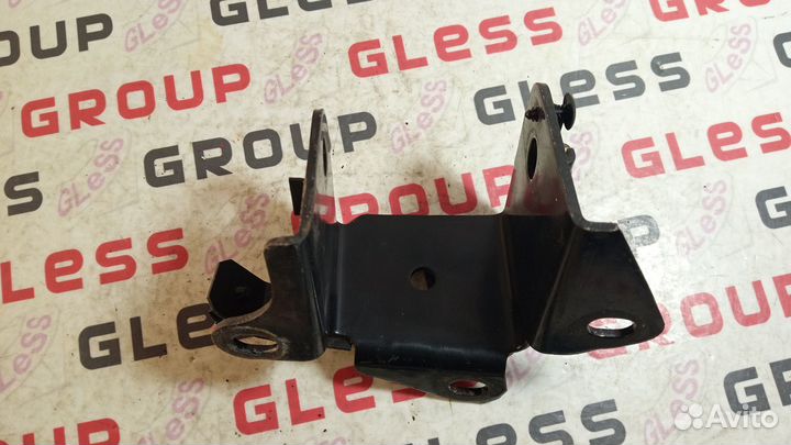 Кронштейн подушки АКПП верхней CP б/у Premacy