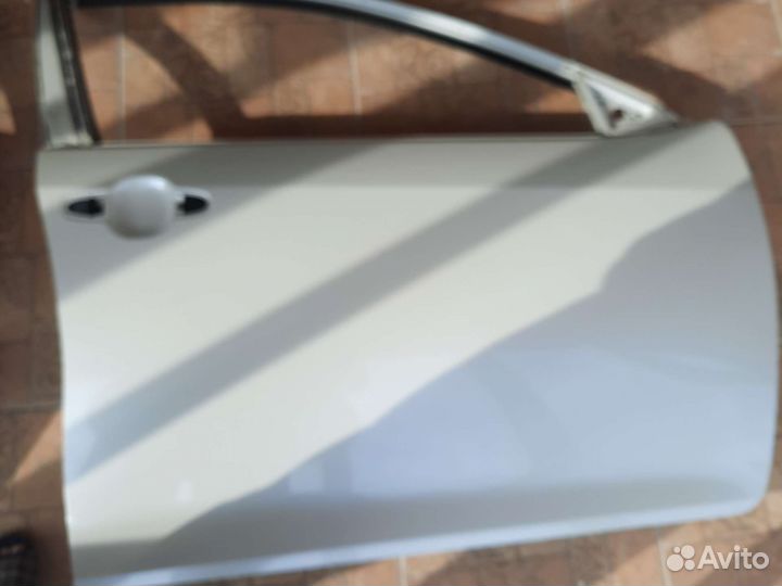 Двери правые Жемчуг в цвет детали 16-17-18 год