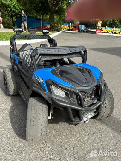 Детский электромобиль с пультом управления