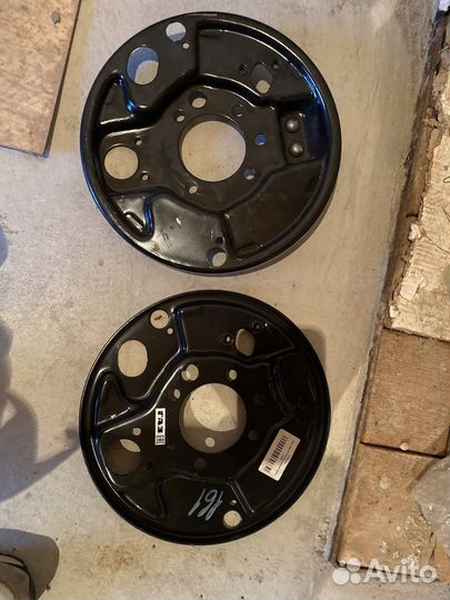 Шит опорный тормозной левый и правый Газель 3302