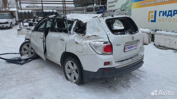 Пол багажника левый Toyota Highlander 2 (XU40) 584