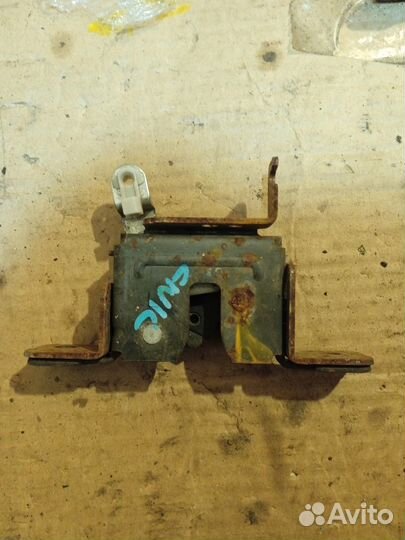 Замок спинки сиденья Honda Civic 4D (viii)