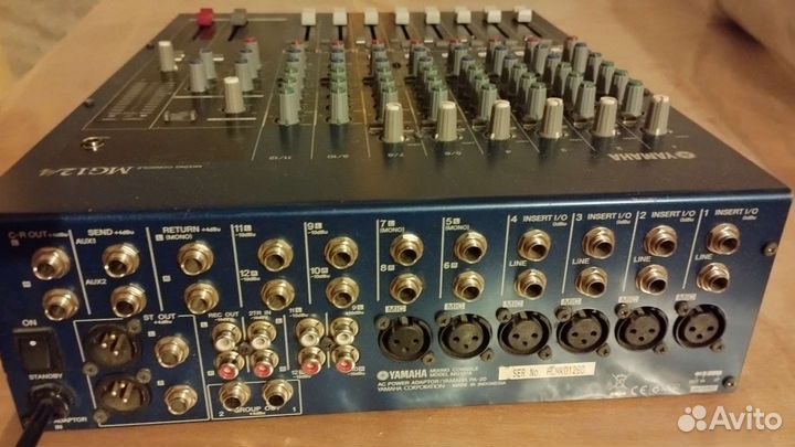 Микшерный пульт Yamaha MG 12/4