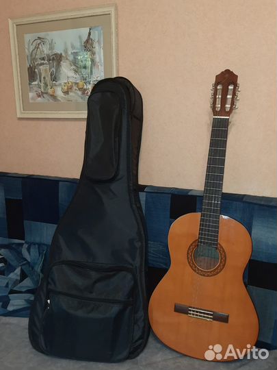 Счастливая гитара Yamaha C-40 с чехлом