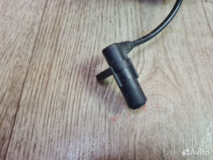 Датчик abs задний правый Mercedes-Benz Cl C215