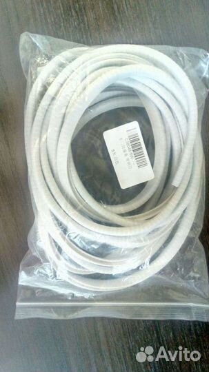 Уплотнитель для дверей автомобиля