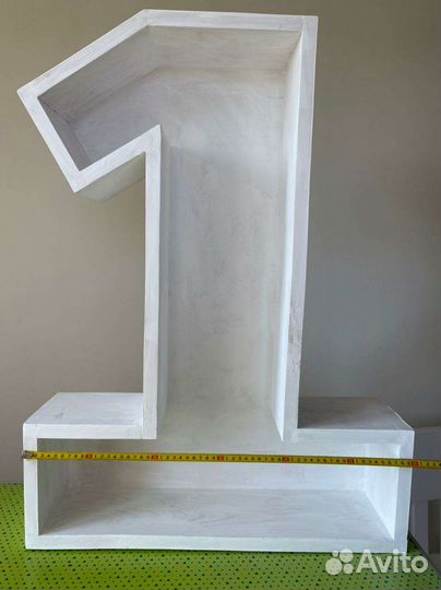 Цифра 1 на годик из дерева