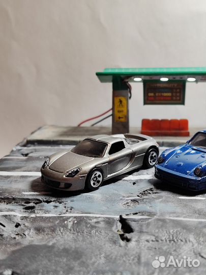 Hot wheels Porshe custom/диорама