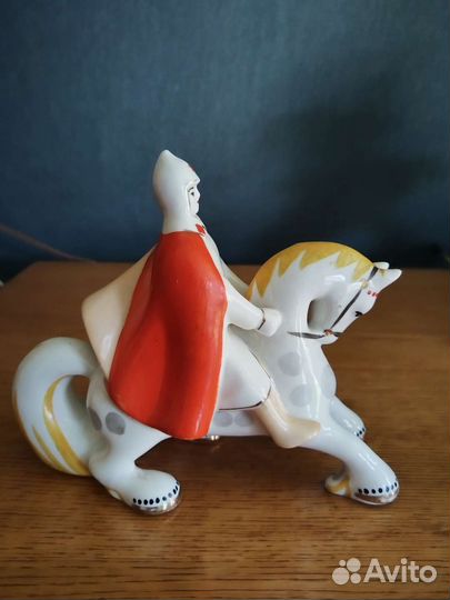 Фарфоровая статуэтка СССР