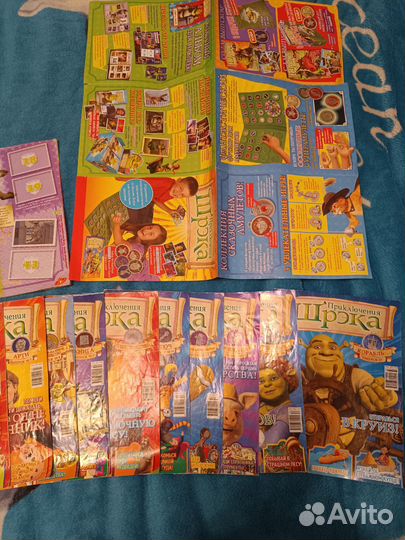 Журналы Шрэк + наклейки, папка, медальоны, плакат