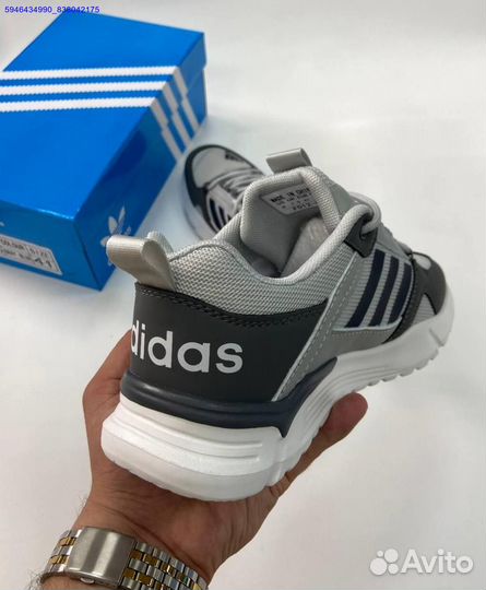 Кроссовки Adidas новые