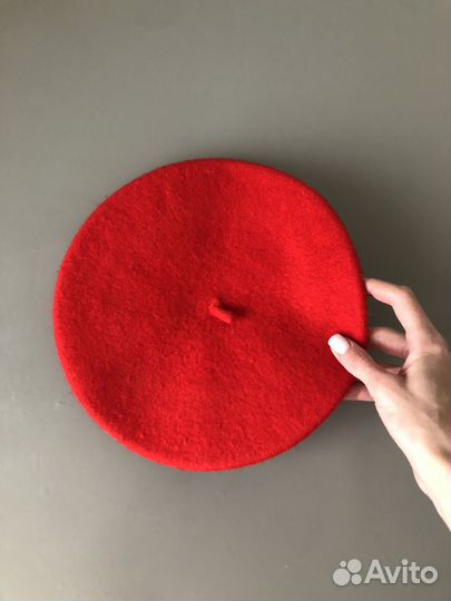 Берет женский, шапка женская