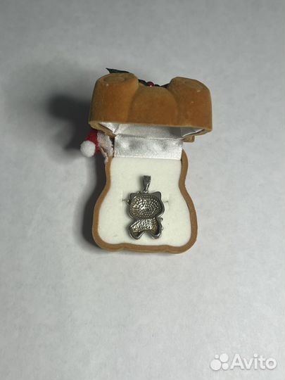 Подвеска с hello hitty