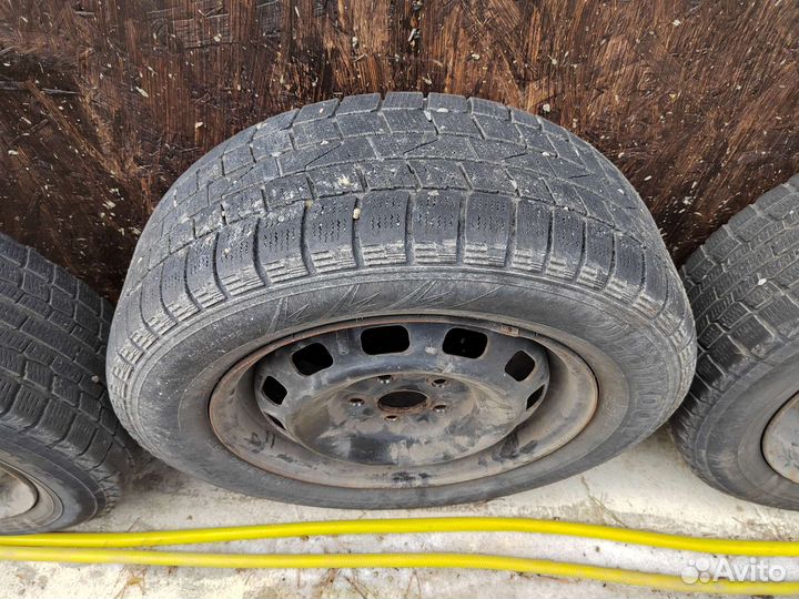 Hankook Winter I'Cept IZ2 185/65 R14 и 175/65 R14