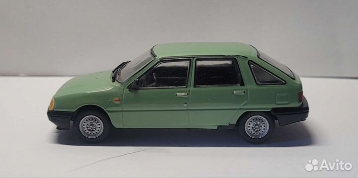 Иж-2126 Орбита автолегенды СССР от DeAgostini 1/43