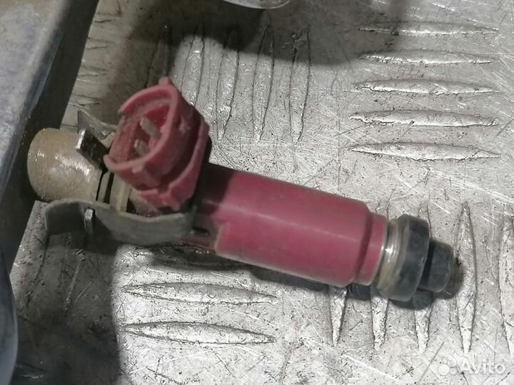 Форсунка двигателя Mazda 3 BK бк