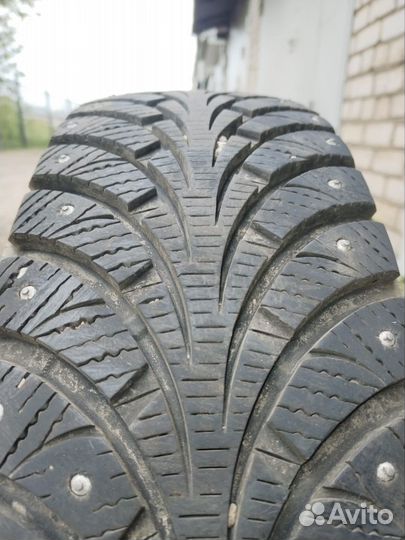 Sava Eskimo Stud 185/70 R14