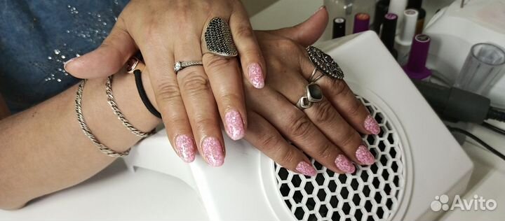 Маникюр и педикюр