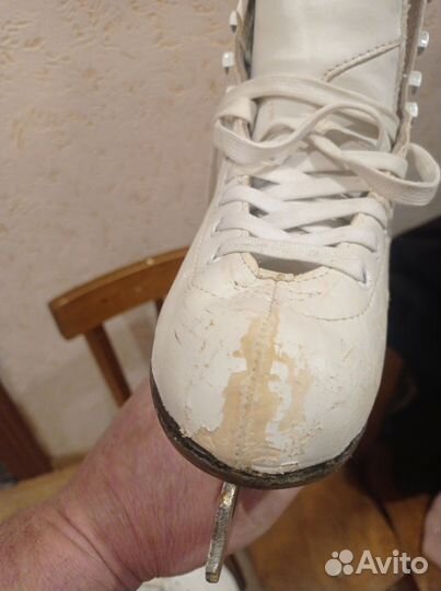 Коньки фигурные 33 размер