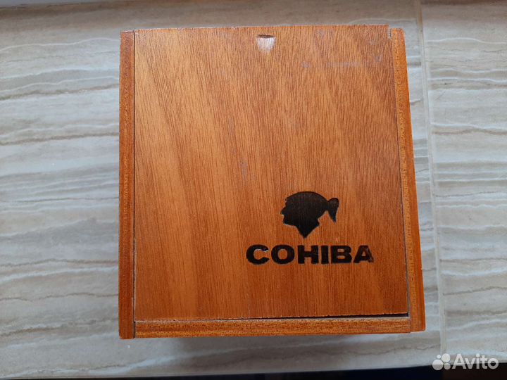 Пустая коробка Cohiba из-под сигар Куба