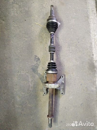 Привод передний правый Nissan Serena C26