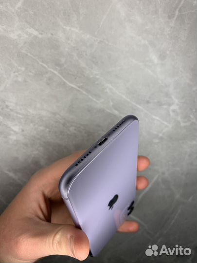 iPhone 11, 64 ГБ