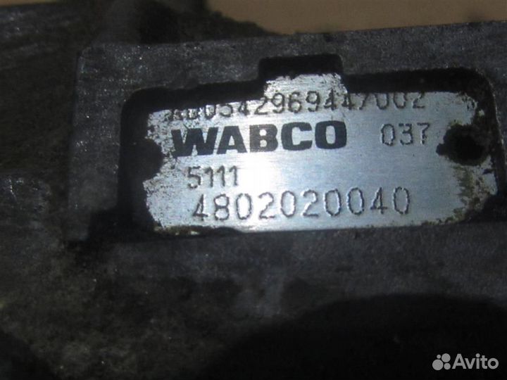 Клапан ускорительный Mercedes Actros