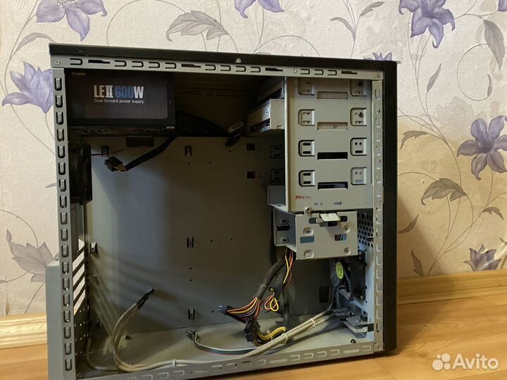 Корпус с бп Zalman LE II 600w