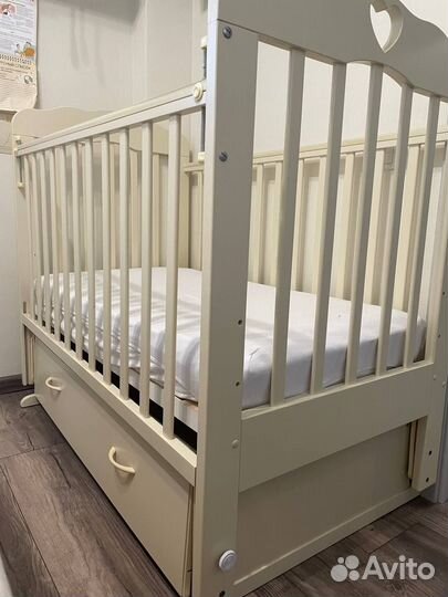 Детская кроватка