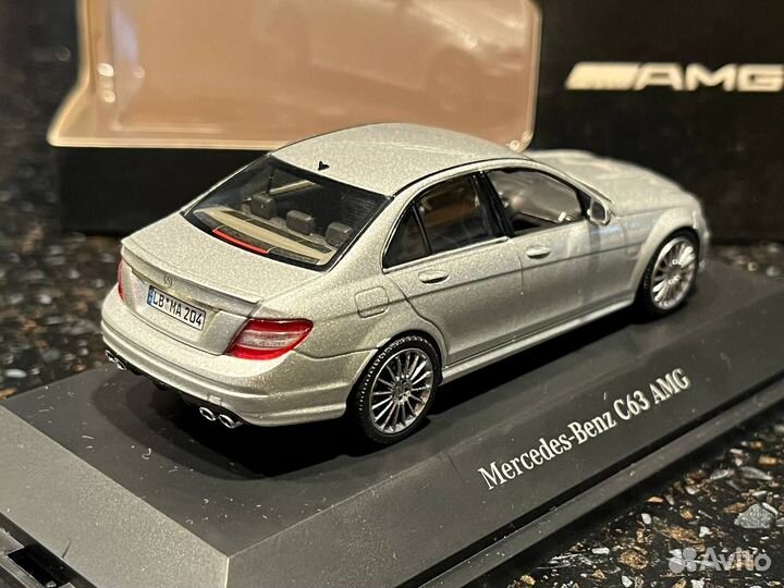 1:43 Schuco Mercedes-Benz c63 amg w204