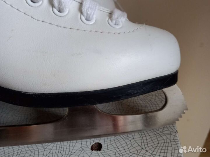 Коньки фигурные