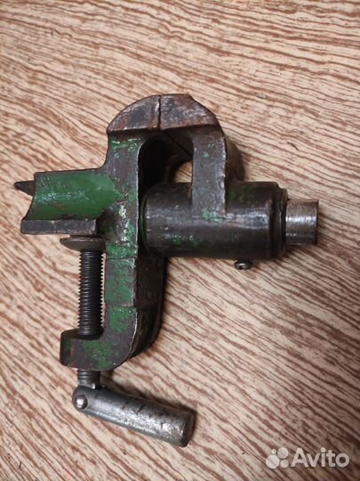 Тиски малые СССР