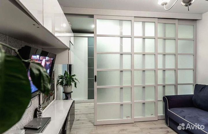 Раздвижные перегородки в гардеробную, шкаф