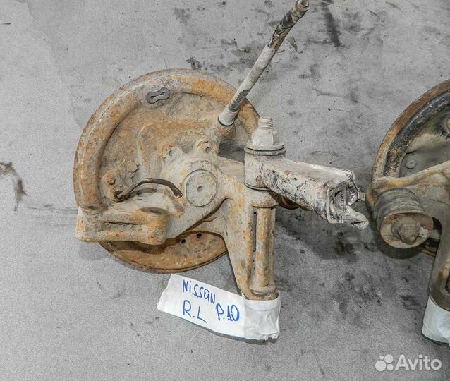 Кулак задний, ступица Nissan Primera P10