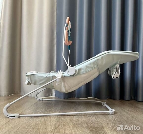 Шезлонг детский fisher price