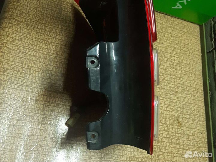 Фонарь задний правый сузуки гранд витара 2010