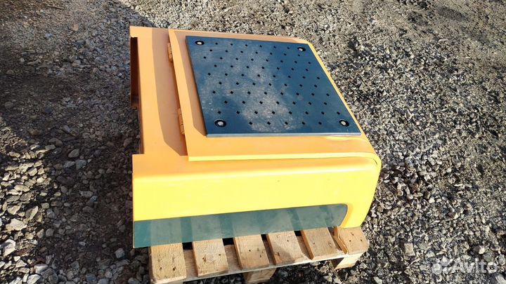 Бардачок экскаватора Hyundai R260LC-9