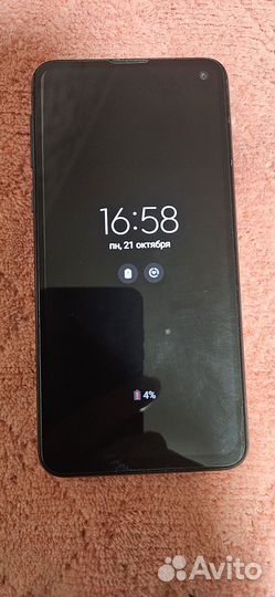 Samsung Galaxy S10e, 6/128 ГБ