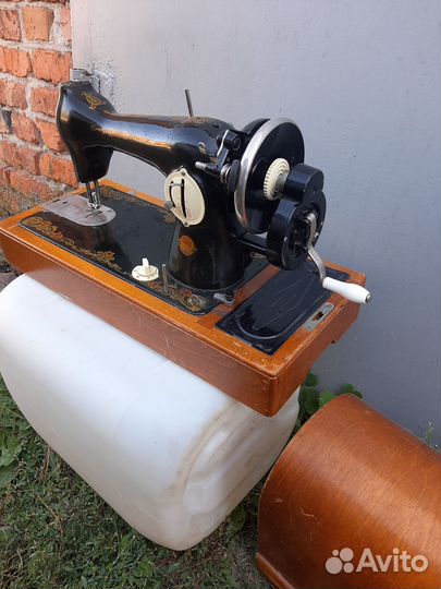 Швейная машинка