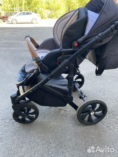 Коляска Tutis viva life 2 в 1 и кресло Maxi cosi