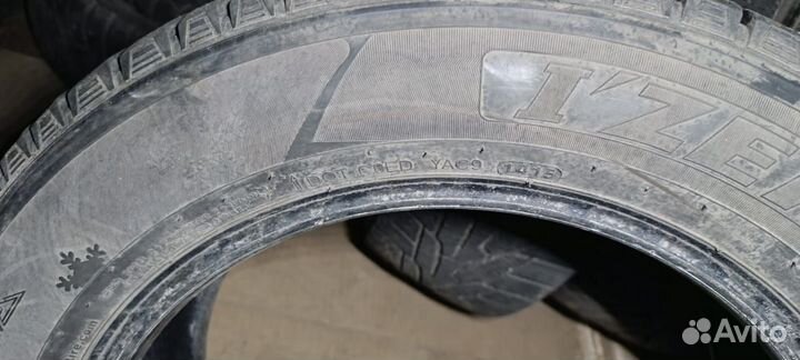 Kumho I'Zen Stud Snow KW11 215/60 R17