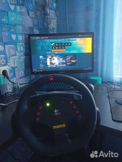 Игровой руль logitech momo racing