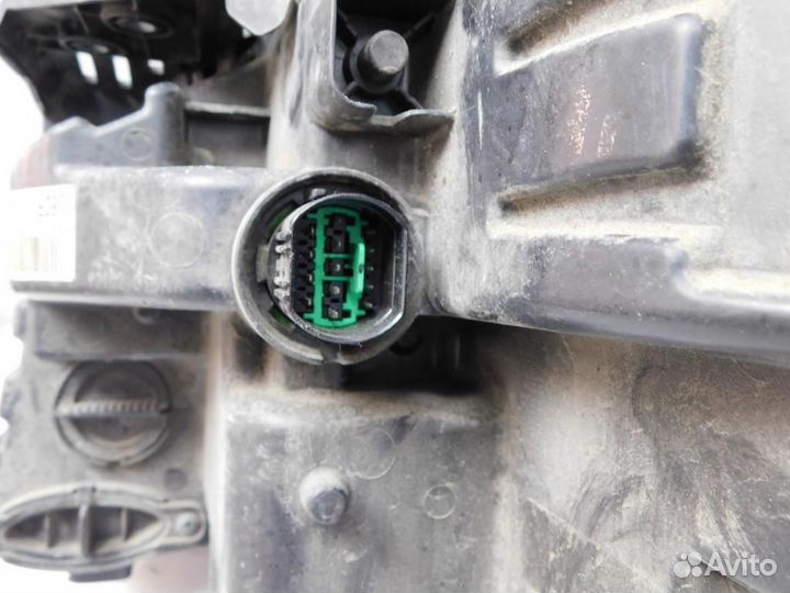 Фара правая Kia Sorento/Sorento Prime