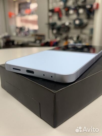 Samsung Galaxy Z Flip 6, 12/256 ГБ