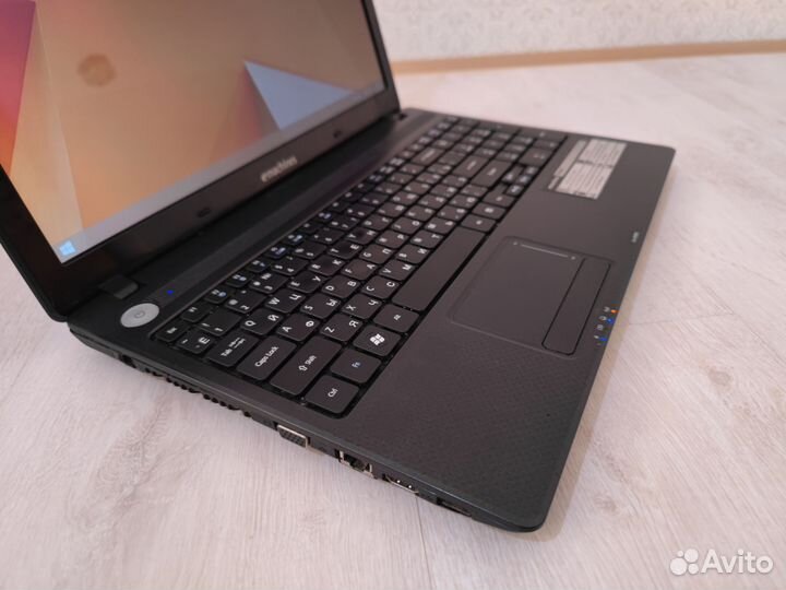 EMashines(Acer) E732G core i3/HDD 320Gb/4Gb DDR3