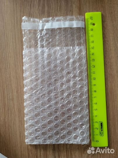 Пакеты из воздушно-пупырчатой пленки с клапаном