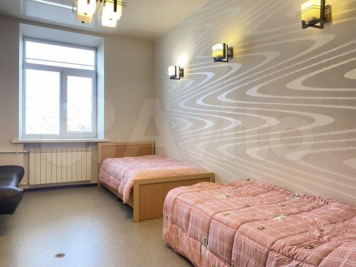 2-к. квартира, 57 м², 2/4 эт.