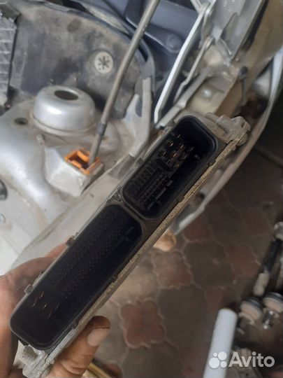 Блок управления двигателем эбу Skoda Fabia