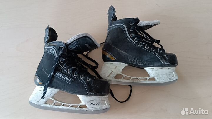 Хоккейные коньки bauer